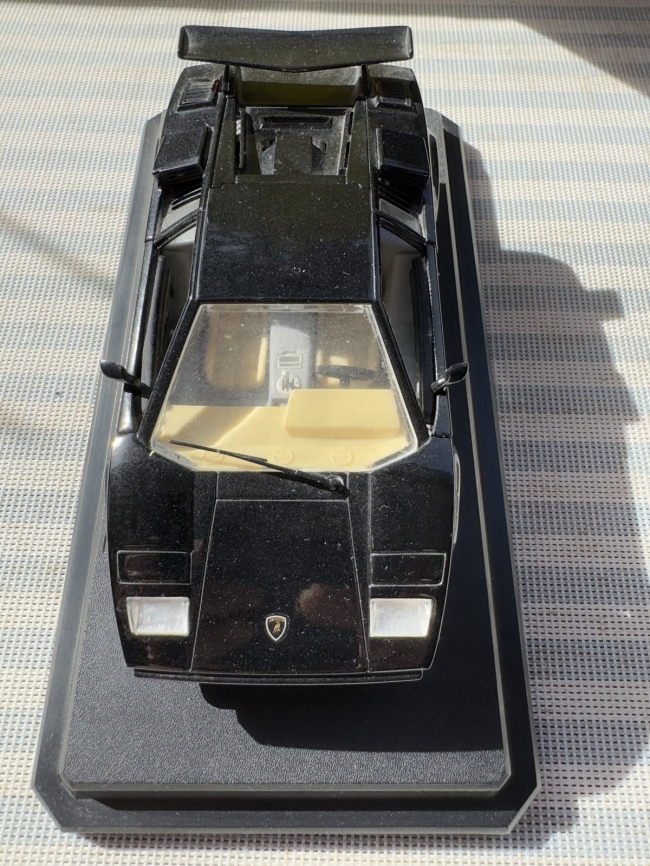 BBurago - Lamborghini Countach (1988)